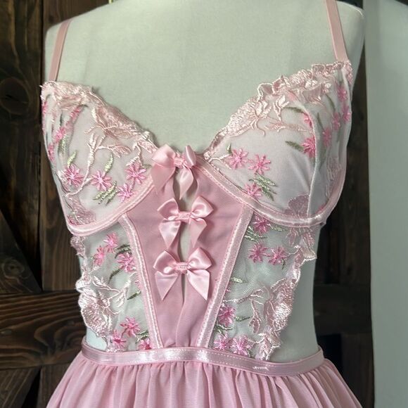 New Sexy Floral Embroidery Mesh Split Cut Out Lingerie Dress with G String - Picture 7 of 16